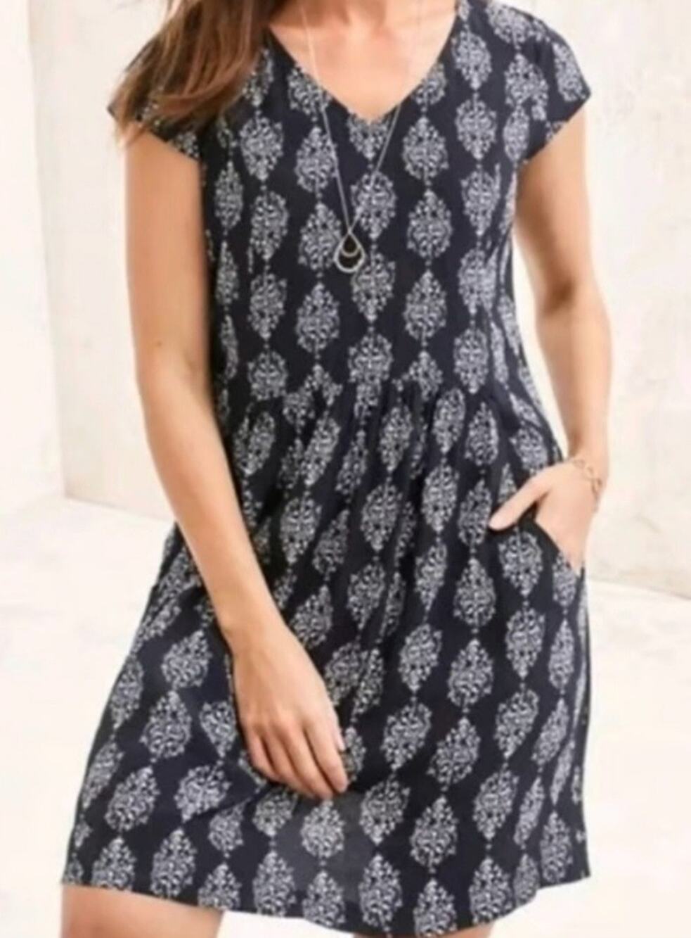 Garnet Hill Sz M Navy Blue Paisley Medallion V-Neck Dress Pockets Boho